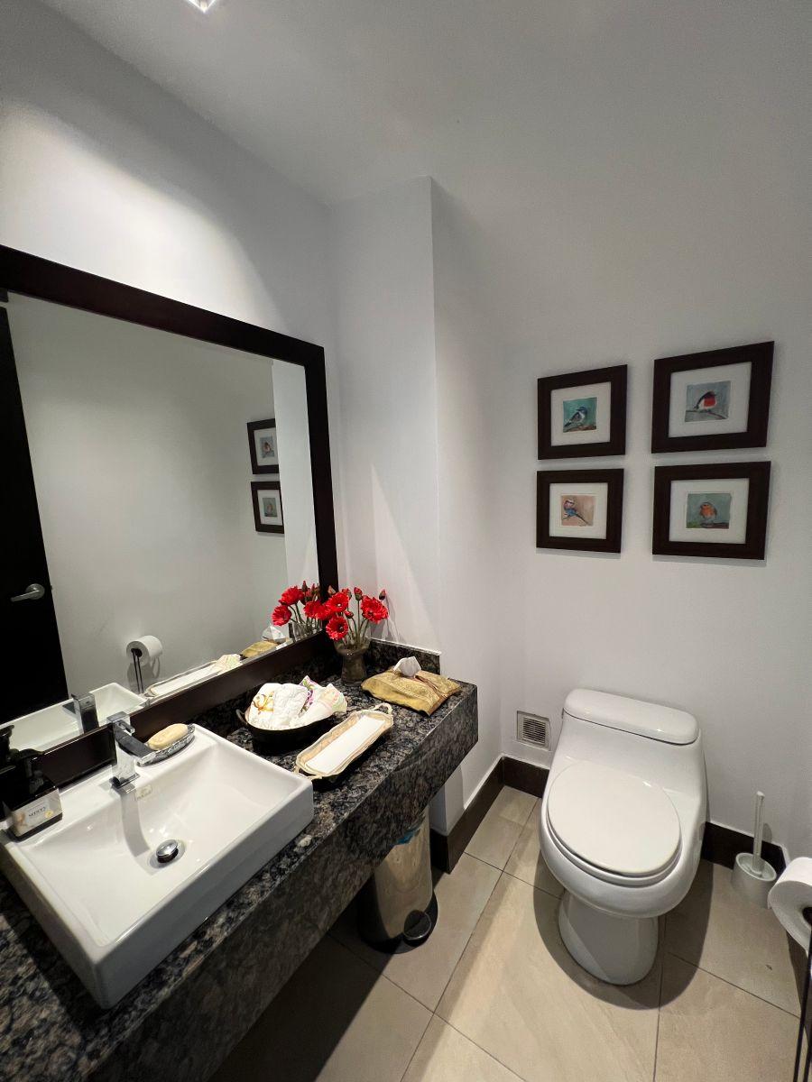 Laguna del Sol Moderna y Acogedora Casa de Oportunidad!, Guayas — imagen 5