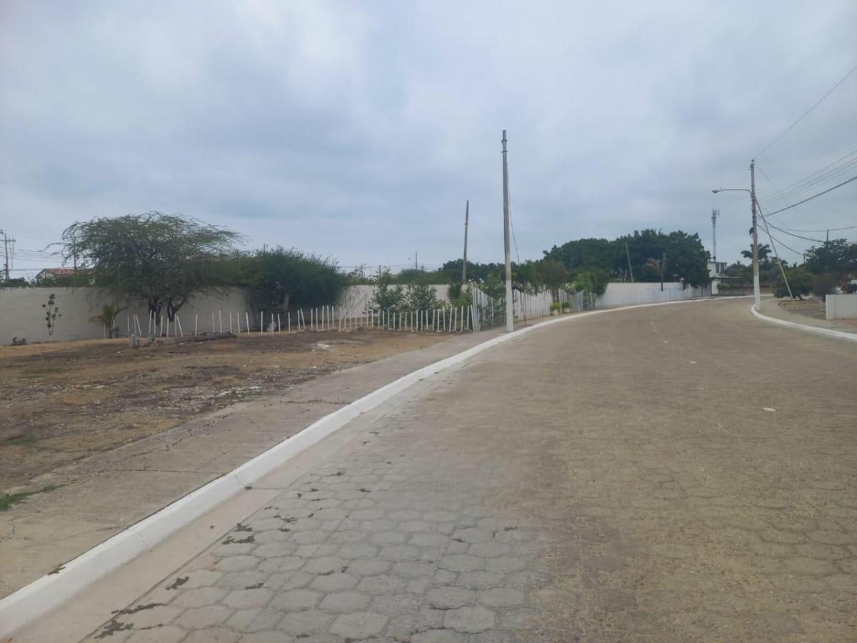 Terreno a Pasos del Mar en La Herradura — imagen 3