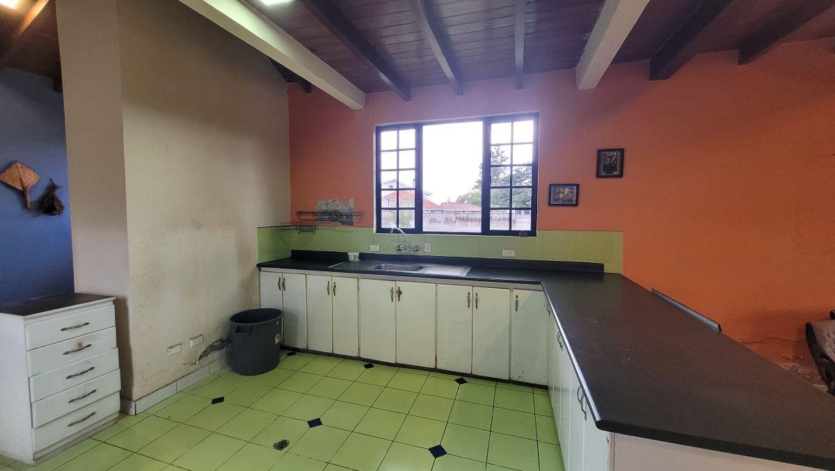 Casa de Venta en Urbanización San José del Valle, Los Chillos, 4 Dorm. — imagen 5
