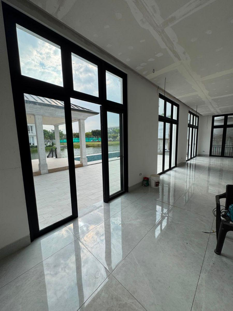 Casa de 510 m² con 4 Dorm. en Venta en Samborondón, Guayas — imagen 4