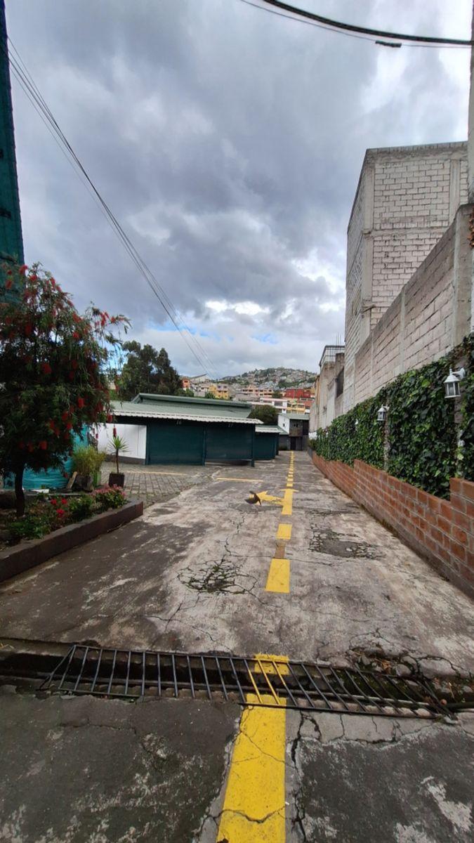 Venta Automothel 1600 Construccion 3000 m Frente Hospital Iess Quito — imagen 4