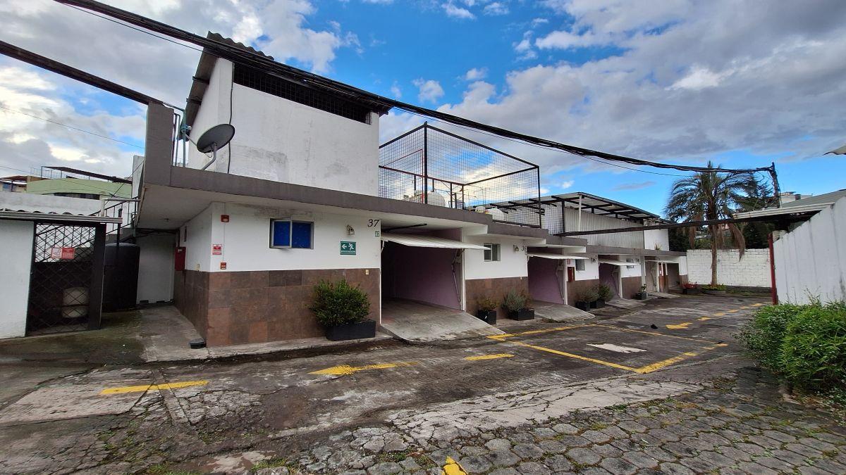 Venta Automothel 1600 Construccion 3000 m Frente Hospital Iess Quito — imagen 3