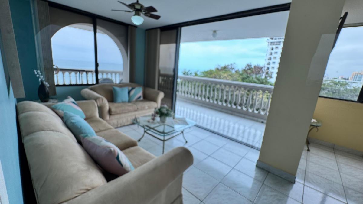 Departamento Frente Al Mar en Venta en Chipipe, Salinas — imagen 5