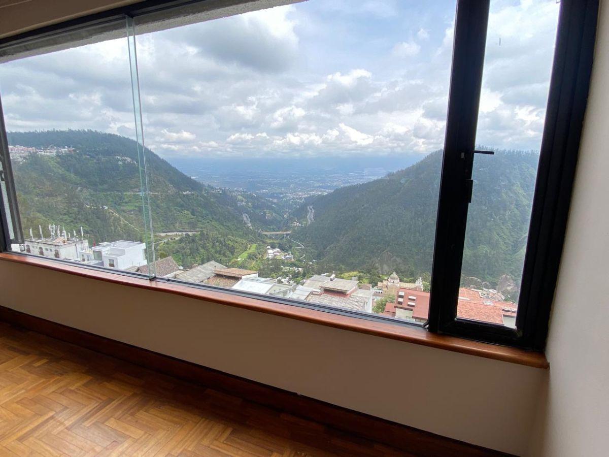 Vendo Departamento, Sector Gonzáles Suarez, 240 m, 300.000 Dólares — imagen 3