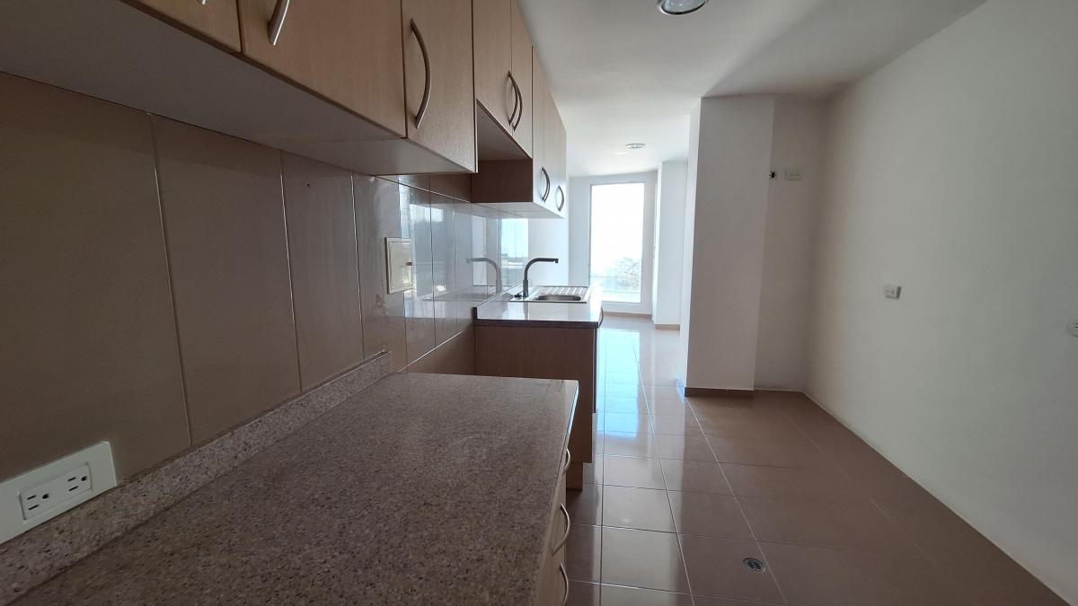 Vendo Dpto 3 Dorm 3 Baños Mas Balcon Bromelias 2 Parqueaderos — imagen 5