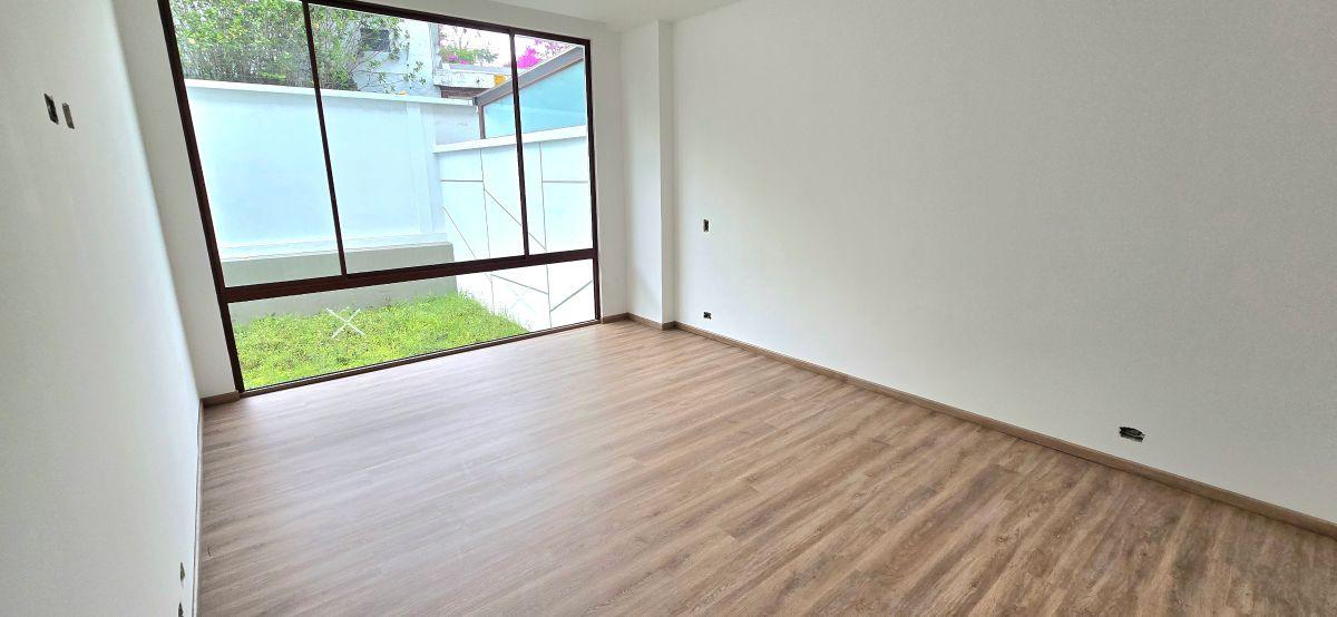 Se Vende Departamento en Cumbayá — imagen 3