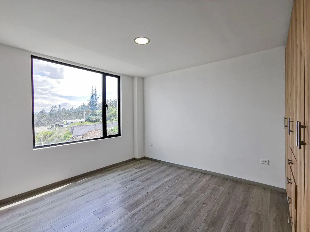 Departamento con Terraza 3 Habitaciones de Venta en Carcelen — imagen 5