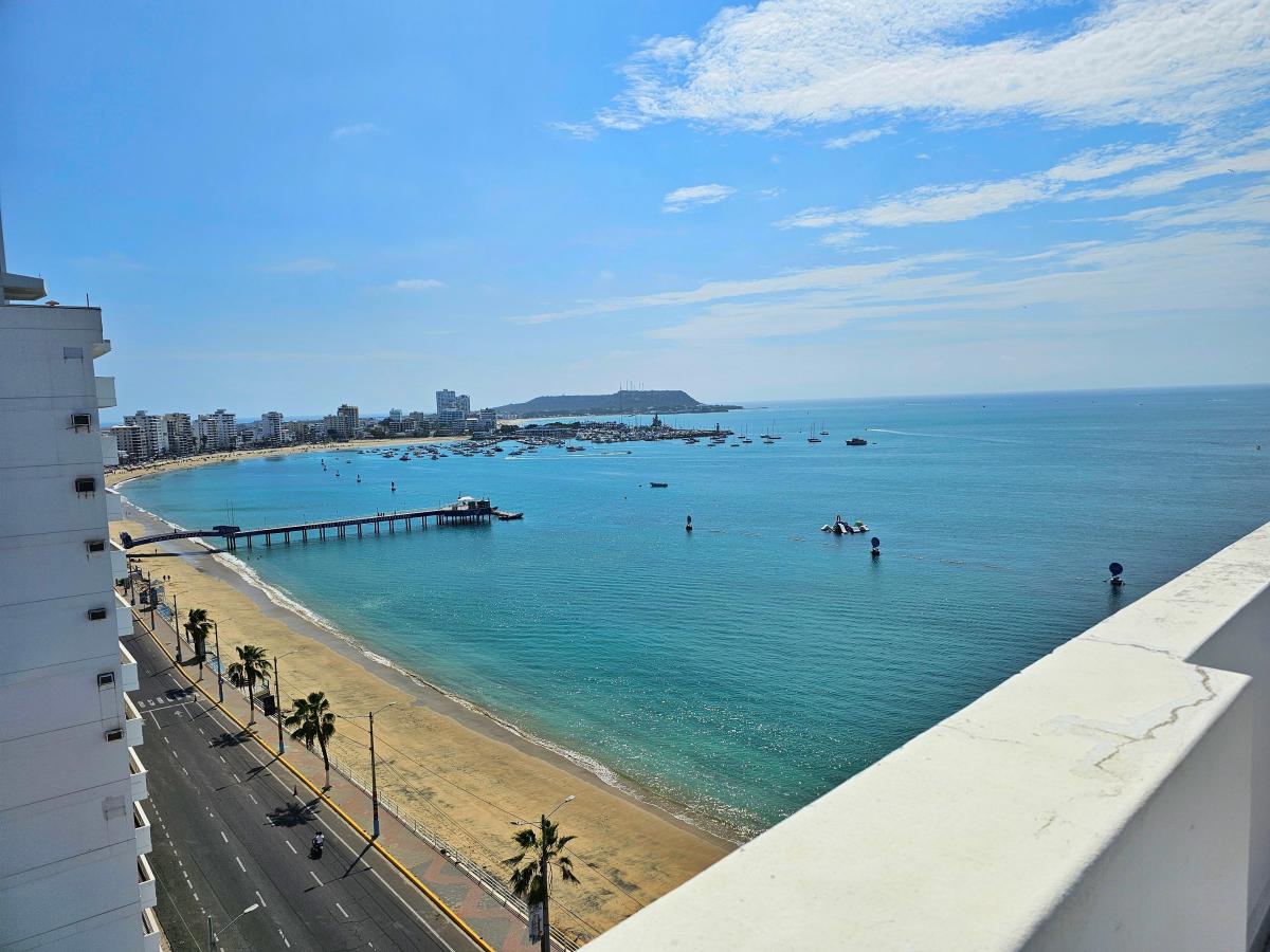 Vendo de Oportunidad Hermoso Penthouse de 2 Pisos en El Malecon de Salinas — imagen 5