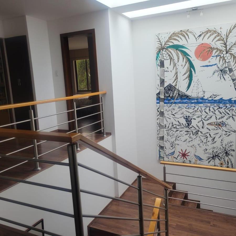 Linda Casa Moderna Doble Seguridad 4 Habitaciones Piscina - Valle de Tumbaco — imagen 3