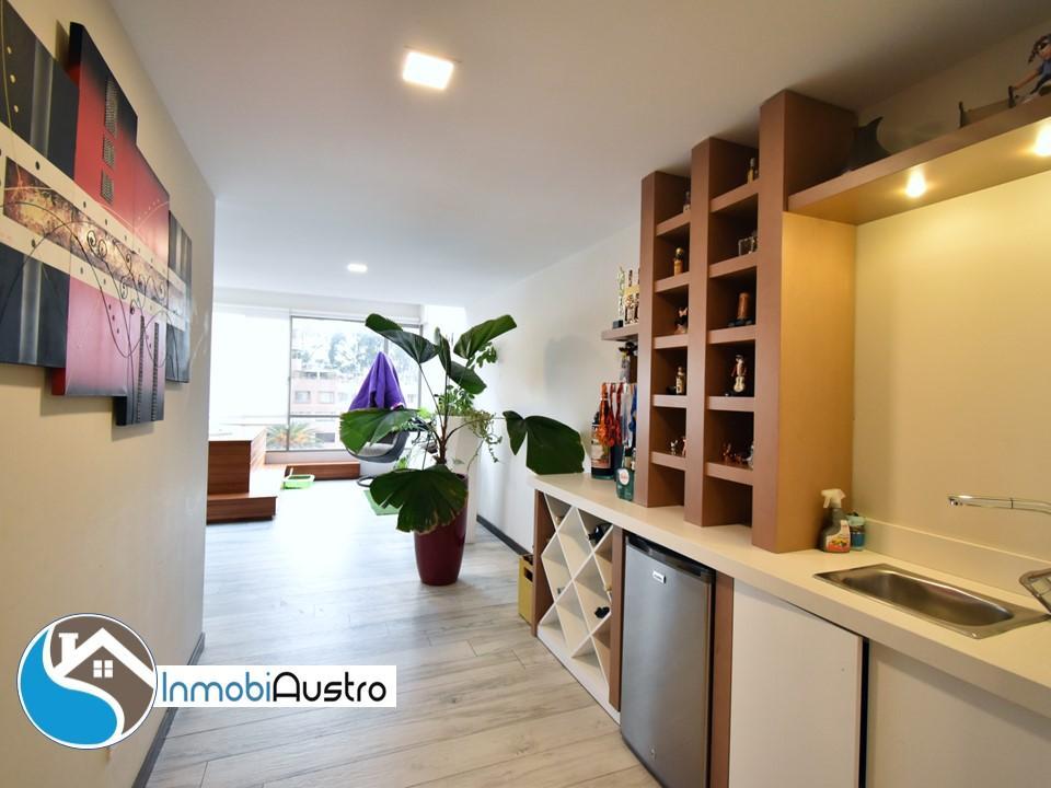 Av Ordoñez Lazo, Venta de Penthouse con Acabados de Lujo, Azuay — imagen 3