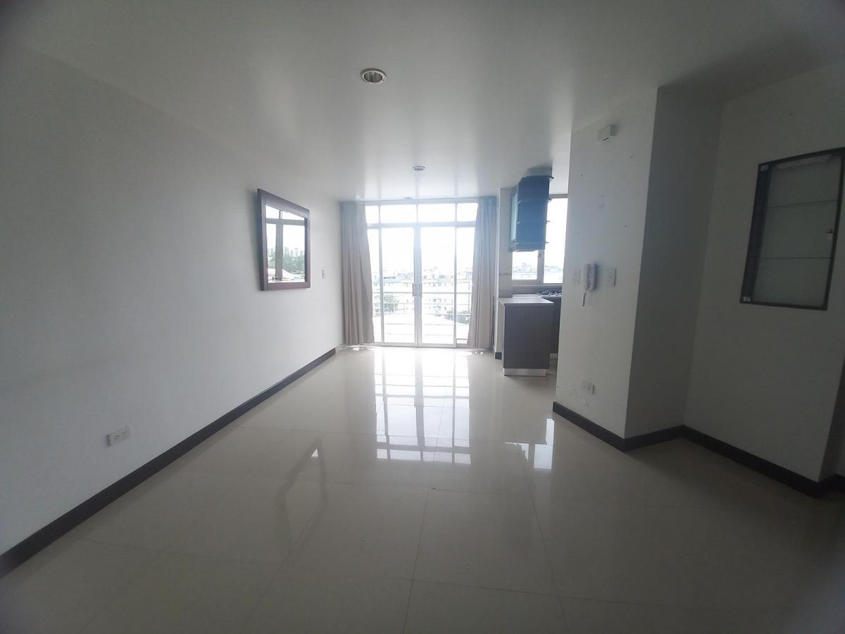 Vendo Excelente Suite en Edificio con Guardiania 24 H — imagen 5