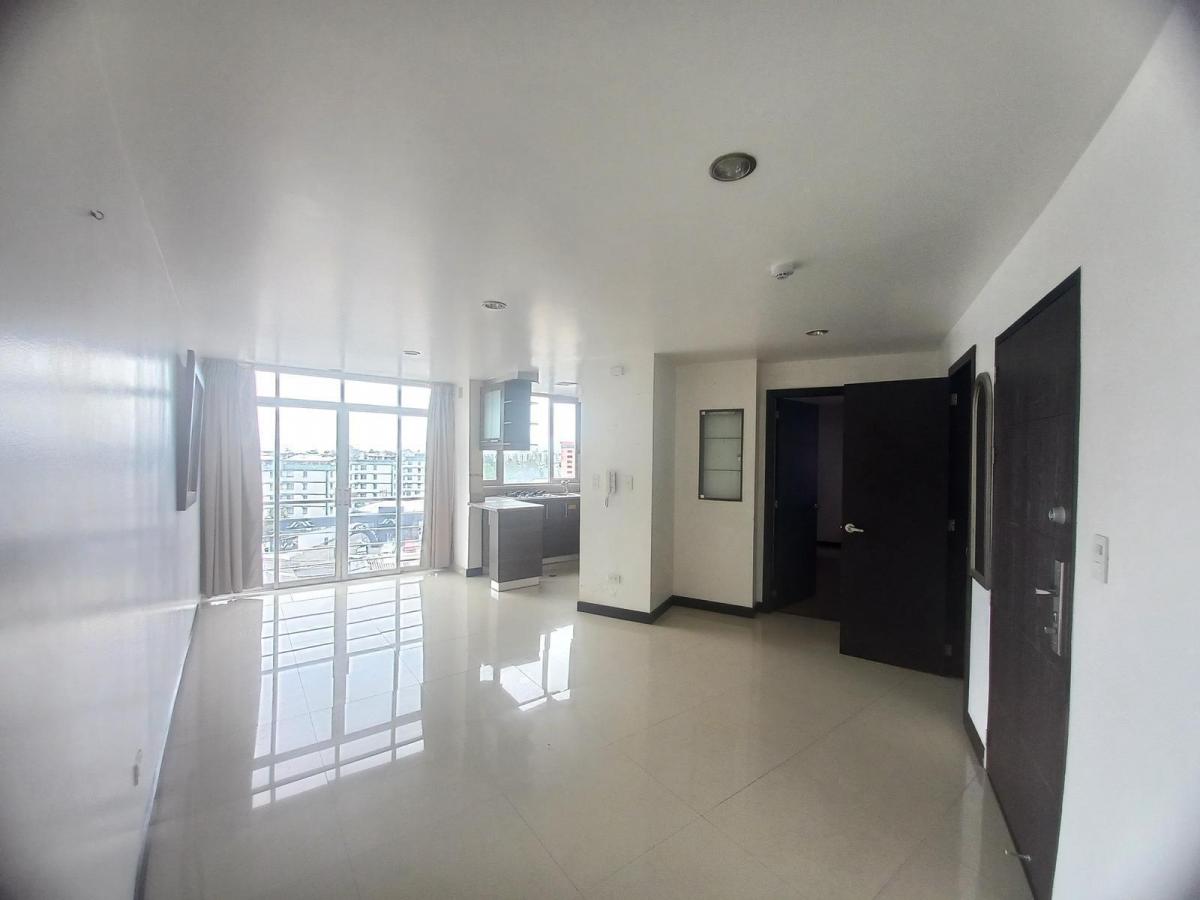 Vendo Excelente Suite en Edificio con Guardiania 24 H — imagen 3