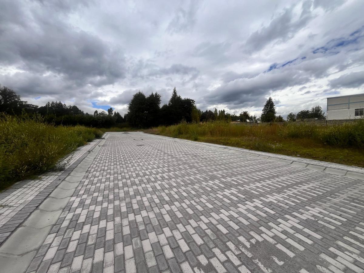 Lotes de 1000 m² de Venta en Puembo Sector Colegio Einstein — imagen 5