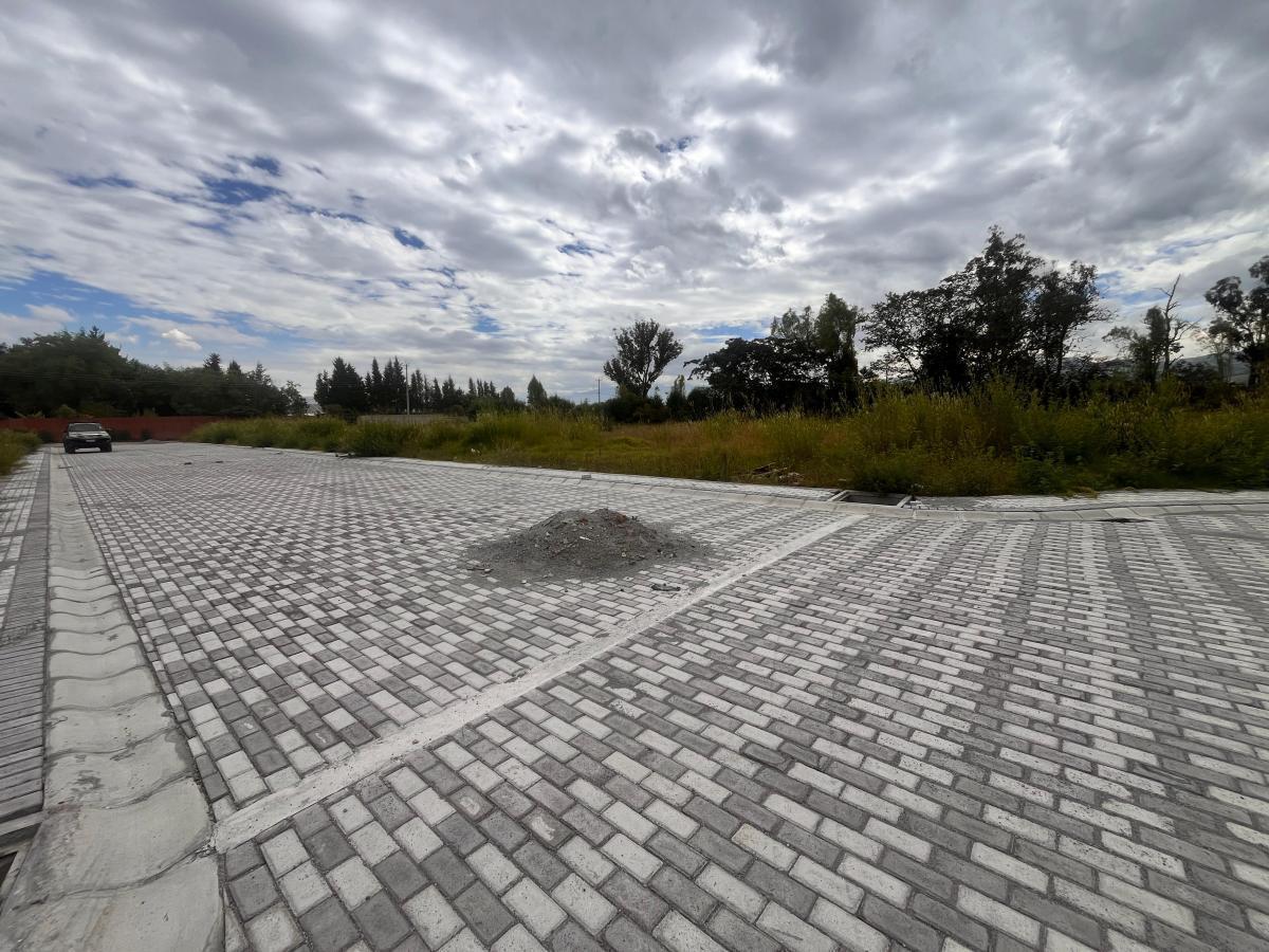 Lotes de 1000 m² de Venta en Puembo Sector Colegio Einstein — imagen 3