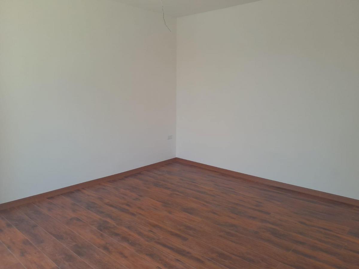 Departamento en de 2 Habitaciones de Venta en El Sector de Mirasierra — imagen 4