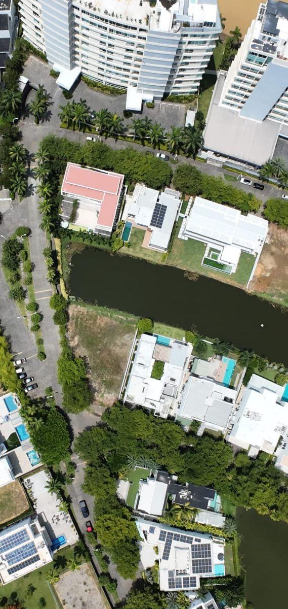 Blue Bay - Terreno Esquinero con Vista Al Lago en Venta - Isla Mocoli, Guayas — imagen 4