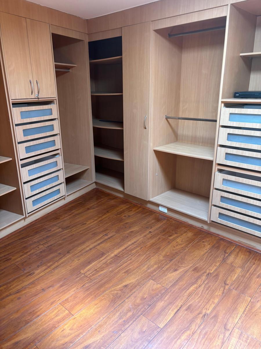 Vendo Linda Casa Independiente El Condado, 3 Dorm., $235 Mil Dolares — imagen 4
