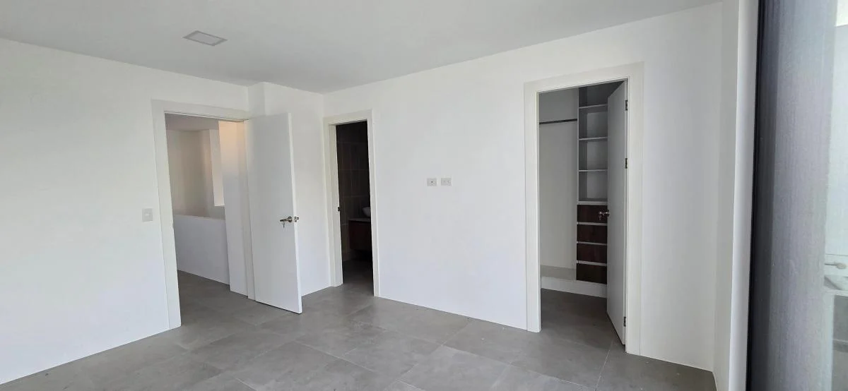 Vendo Moderna Casa en Urbanización Privada La Costa Samborondón, Guayas — imagen 5