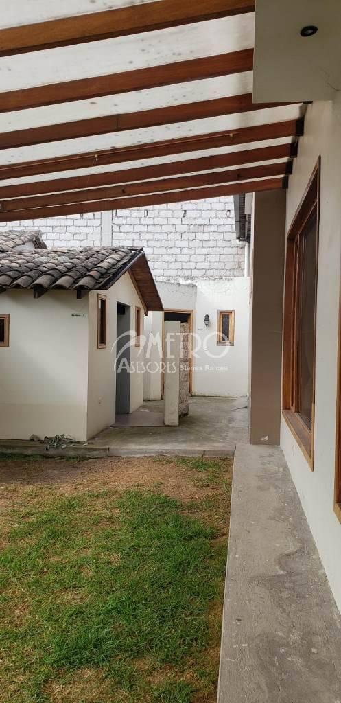 Casa Rentera en Venta Atuntaqui, Imbabura — imagen 4
