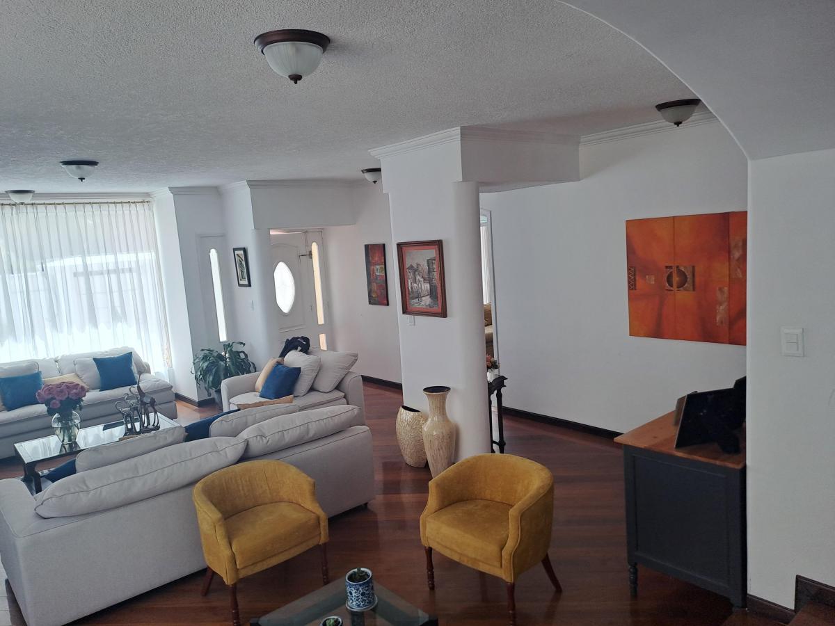 Vendo Excelente Casa Sector Colegio Sek — imagen 4