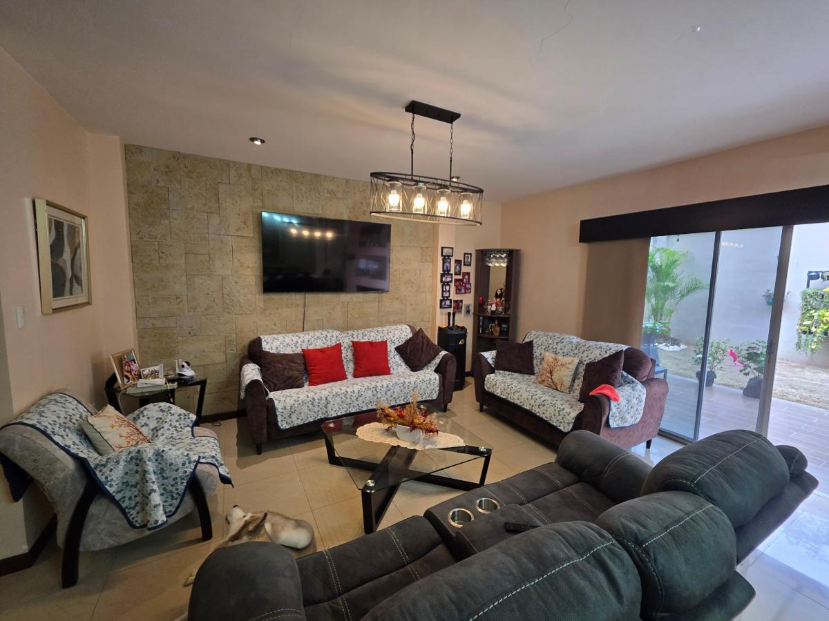 Casa de Oportunidad en Venta con Piscina, Terreno Grande, Esquinera, Via a La Costa Cerca Plaza Tia, Guayas — imagen 5