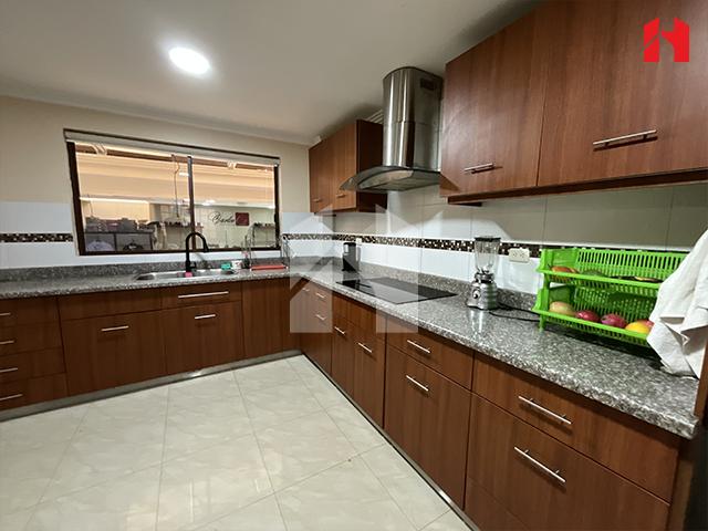 Vendo Amplia Casa en #cuenca – Sector y Cebollar (Cv3971), Azuay — imagen 5