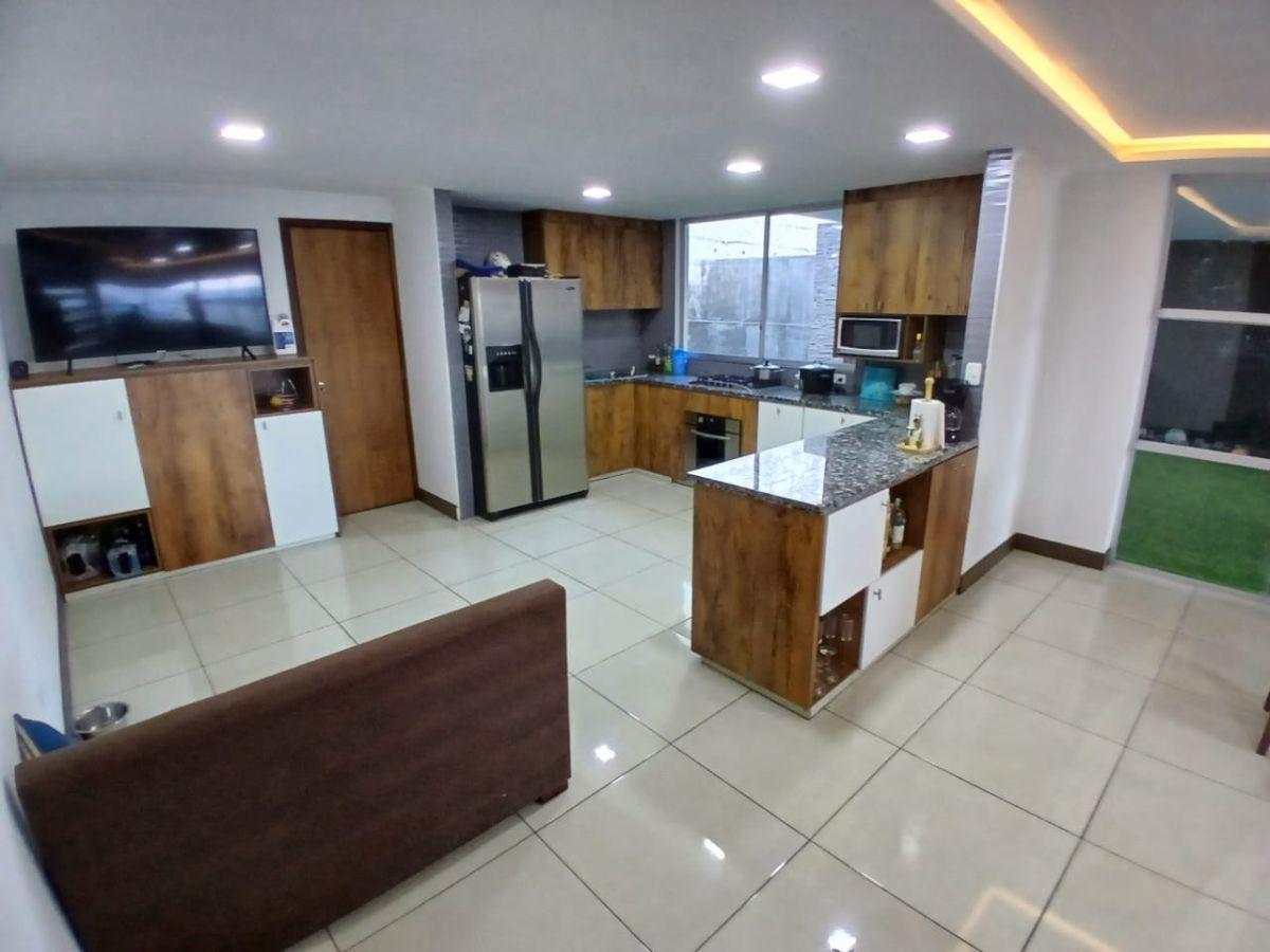 Vendo Hermosa Casa en La Eloy Alfaro — imagen 5