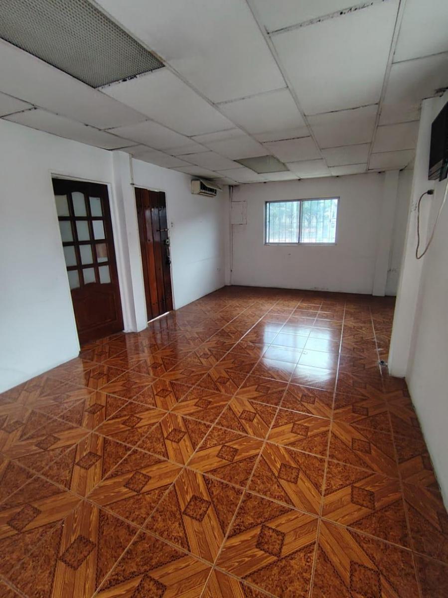 Vendo Villa de 190 m² de Terreno en La Alborada 10 Ma Etapa, Guayas — imagen 5