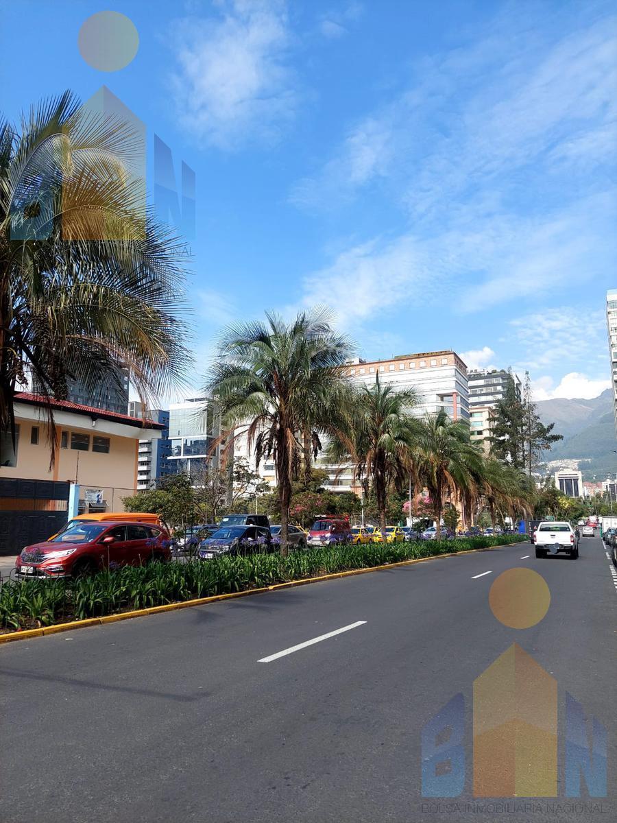 Vendo Terreno con Bodegas / Galpones a 3 Minutos de Quicentro Shopping La Carolina — imagen 5