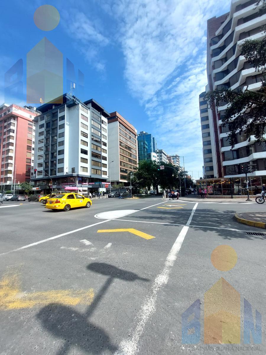 Vendo Terreno con Bodegas / Galpones a 3 Minutos de Quicentro Shopping La Carolina — imagen 3