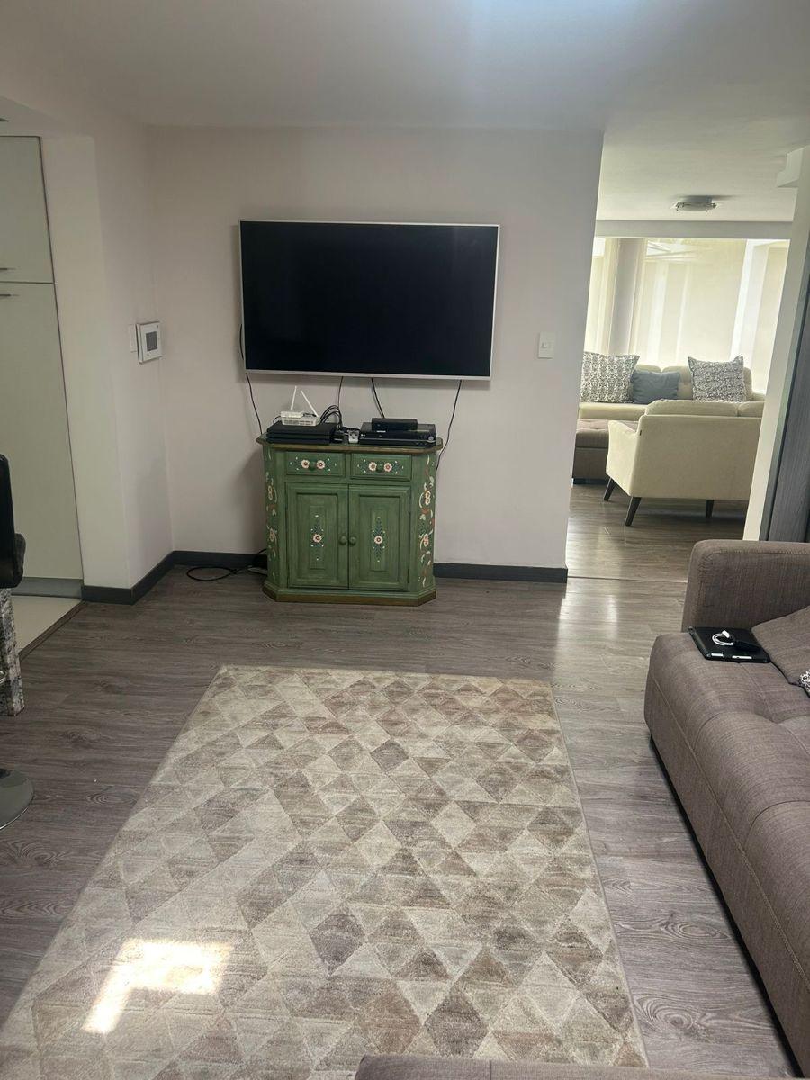 Casa de Una Sola Planta de 230 m Totalmente Remodelada — imagen 4