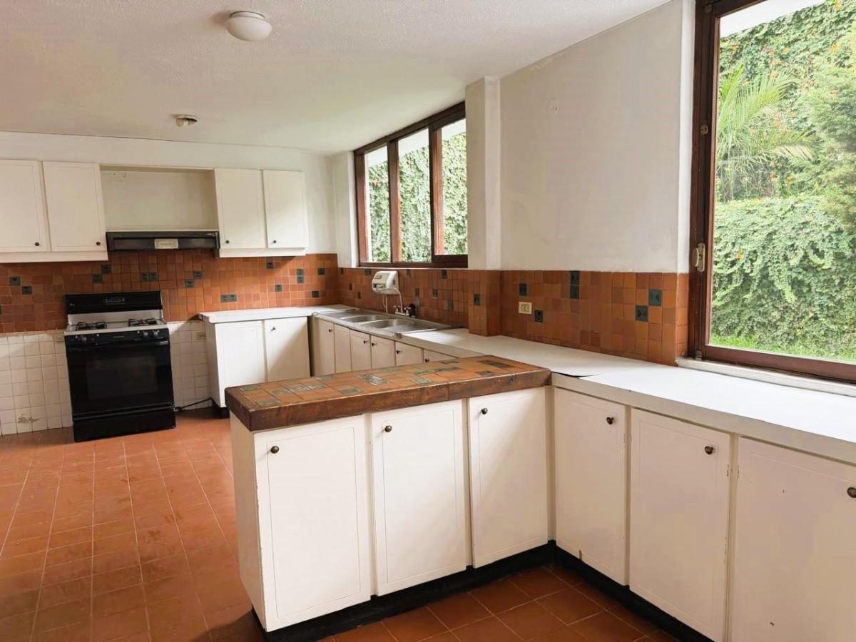 Casa de 350 m² 4 Dorm., Terreno de 565 m² Quito Tenis. Gb. Provincia de Pichincha — imagen 9
