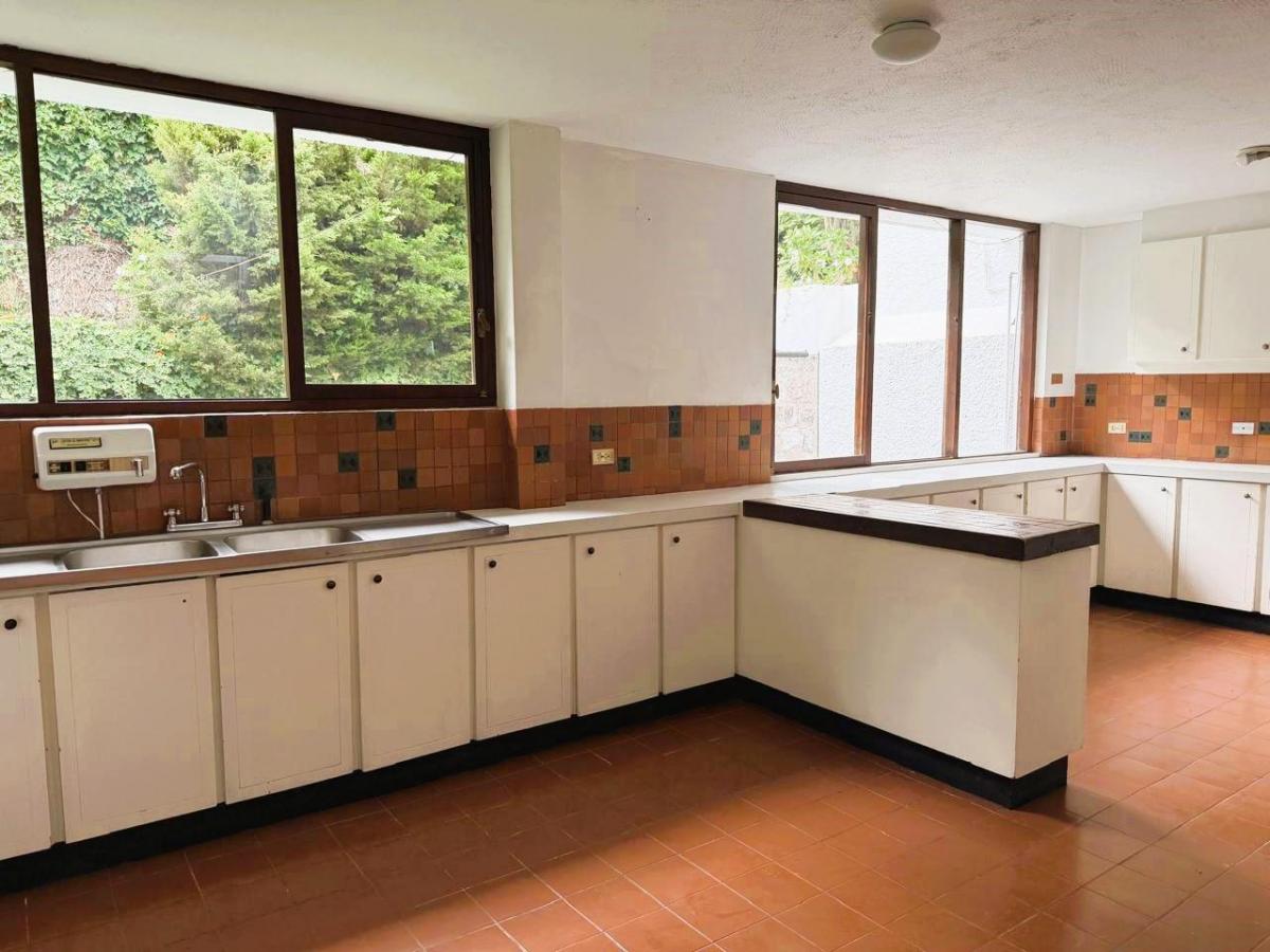 Casa de 350 m² 4 Dorm., Terreno de 565 m² Quito Tenis. Gb. Provincia de Pichincha — imagen 8