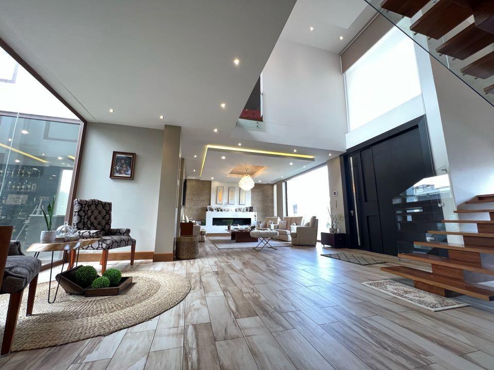 Oportunidad Venta Hermosa Casa 4 Dorm. Calderón Lujo — imagen 3