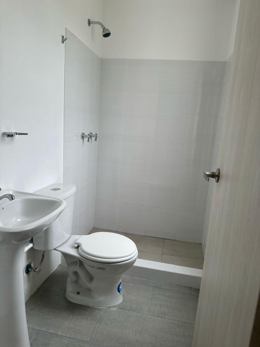 Venta de Casa Esquinera de Estreno en Valle Norte - Via a Salitre/aurora (Jp), Guayas — imagen 4