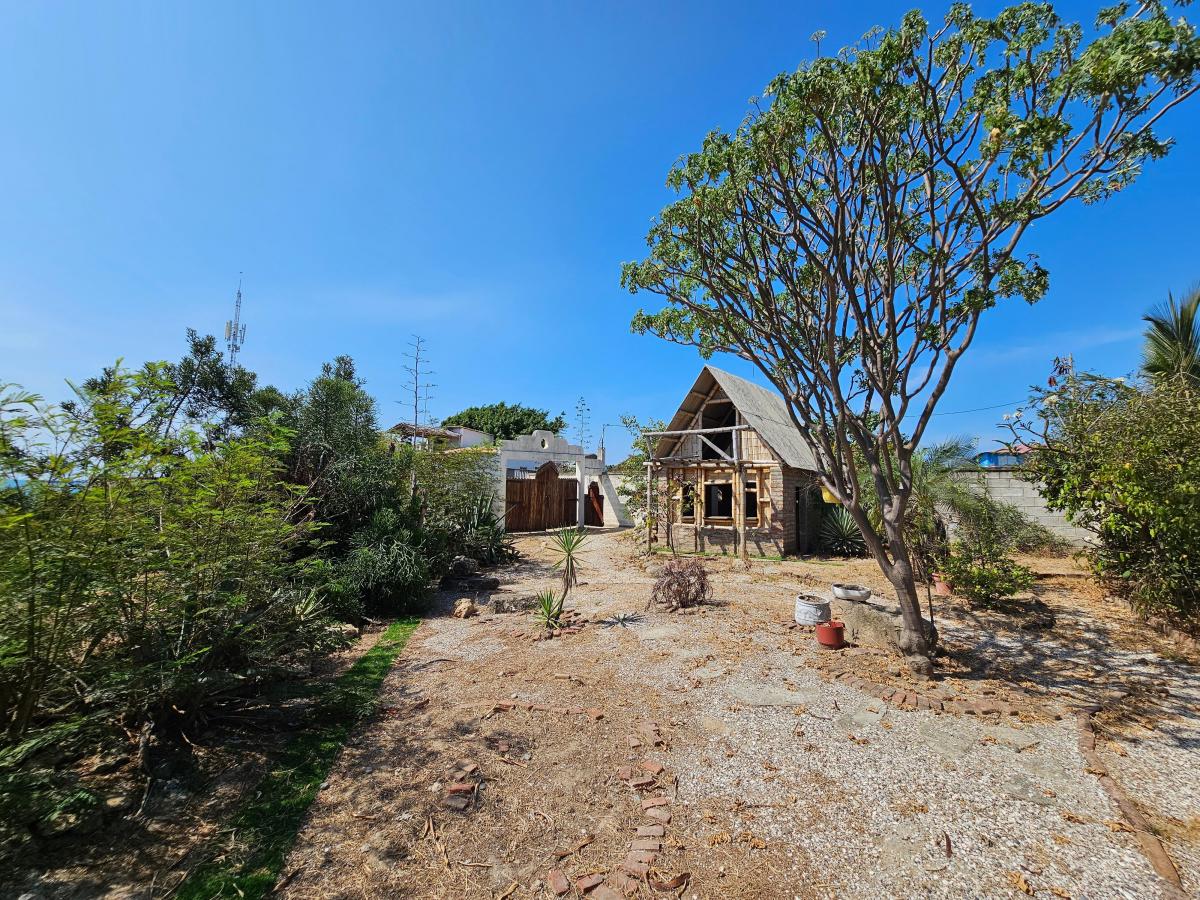 Vendo Casa con Vista Al Mar y Amplio Terreno en Brisa de Ballenita — imagen 4