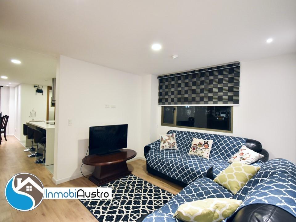 Av Ordoñez Lasso, Venta de Departamento con Acabados de Lujo, Azuay — imagen 4