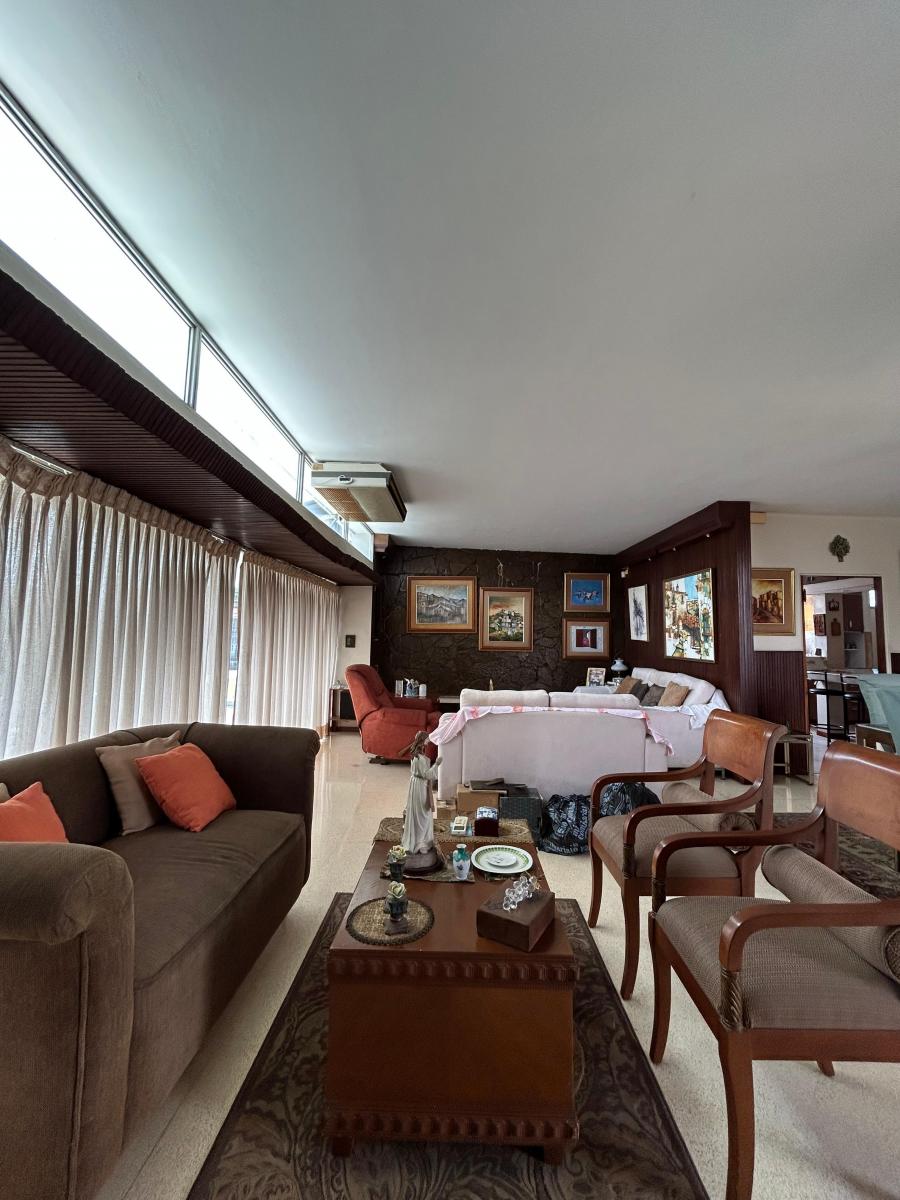 Se Vende Hermosa Casa en Urdesa Central, Guayas — imagen 3