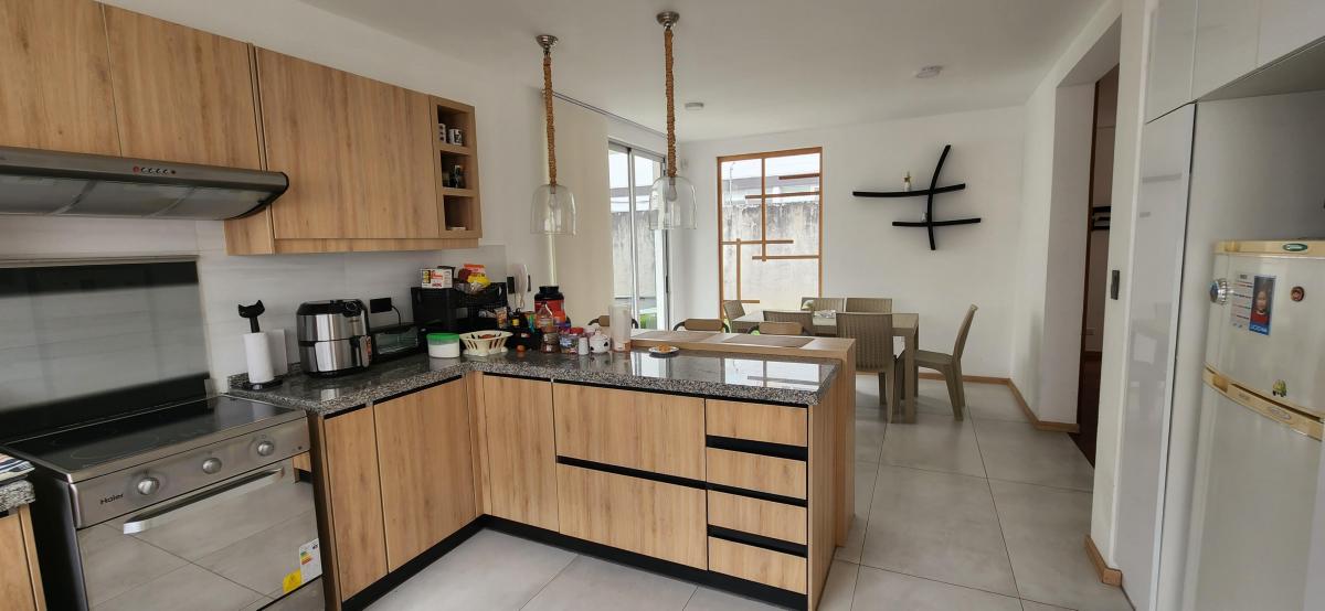 Linda Casa de Venta en Bellavista — imagen 5
