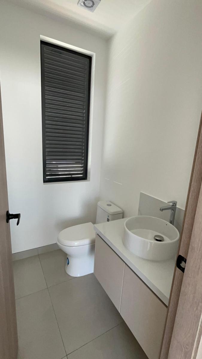 Casa en Venta en La Urbanizacion Alba del Bosque en Vía La Costa, Guayas — imagen 5