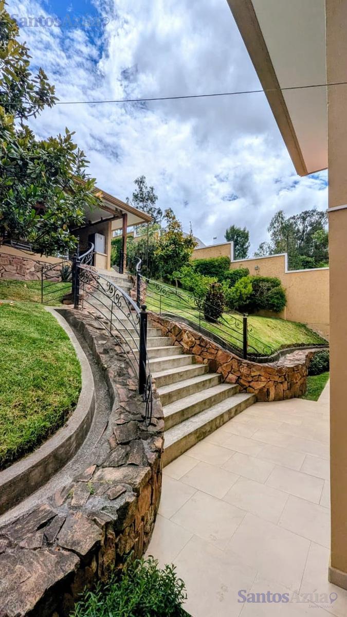 Casa de Alto Nivel en Challuabamba, Azuay — imagen 4
