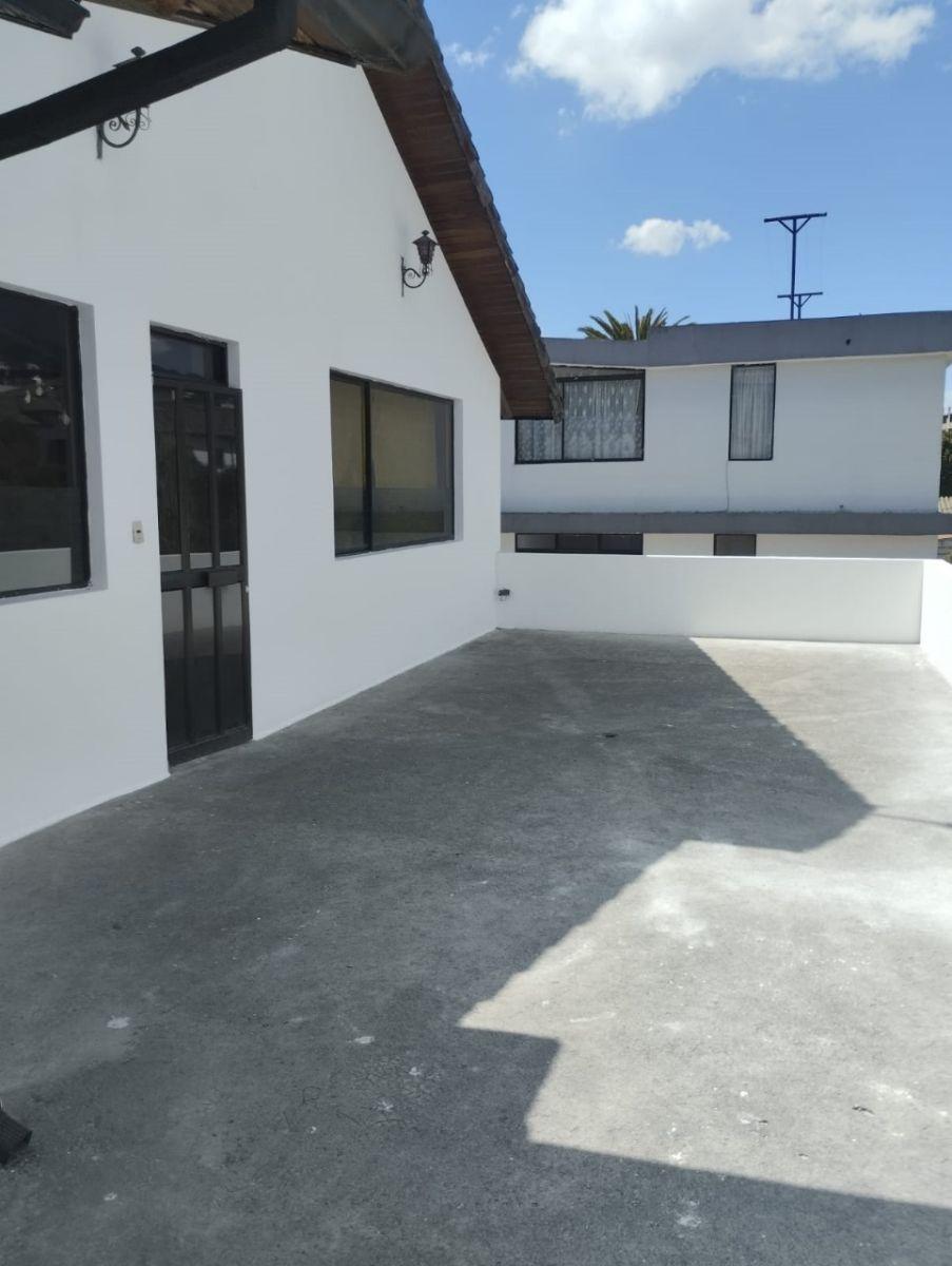 Amplia Casa en Venta Tres Niveles con Seis Dorm. Sector Cotocollao — imagen 5