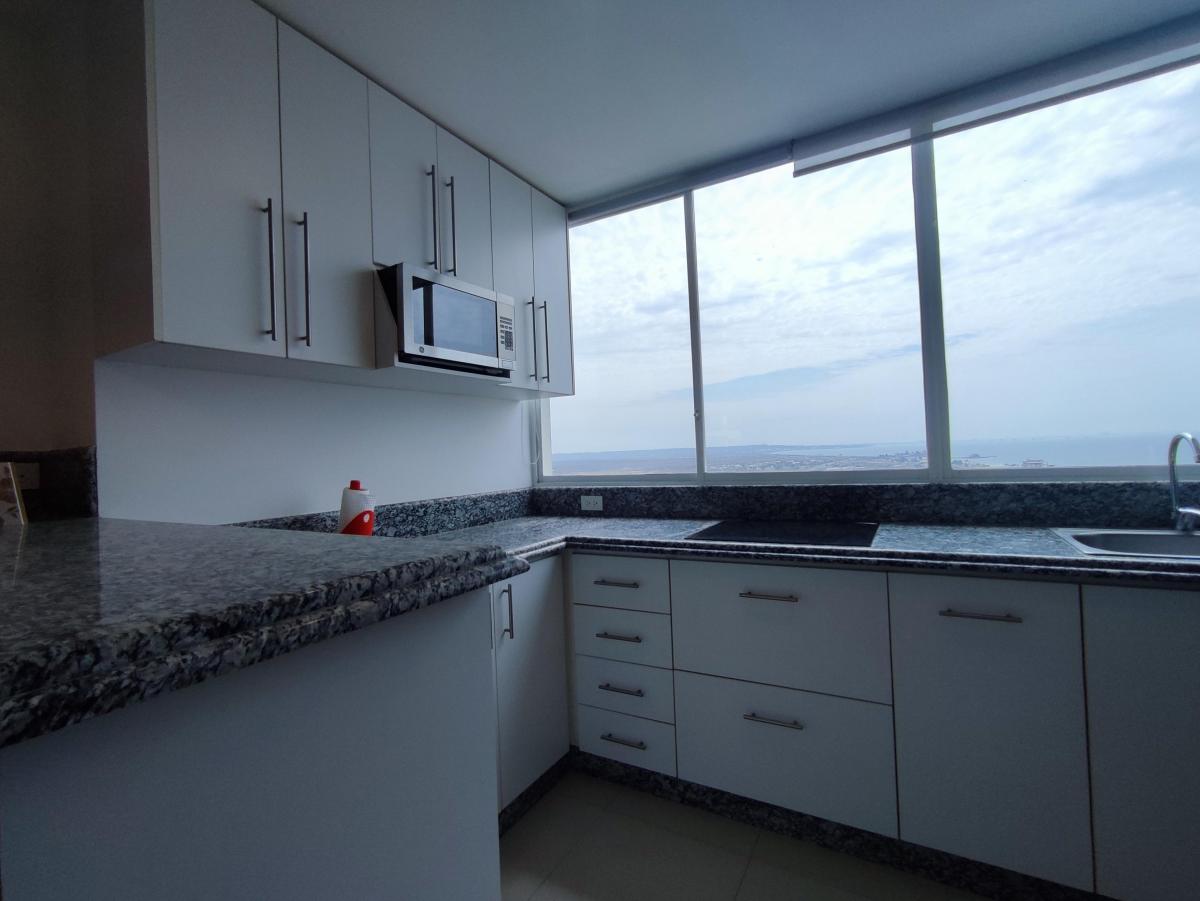 Departamento de 110 m² Vista Al Mar con 3 Recámaras en Venta en Punta Centinela — imagen 4