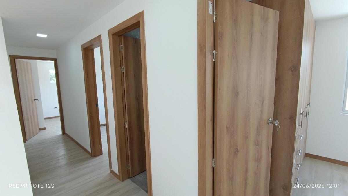 Oportunidad Vendo! Sector La Pampa, con Patio de 57 m². Provincia de Pichincha — imagen 5