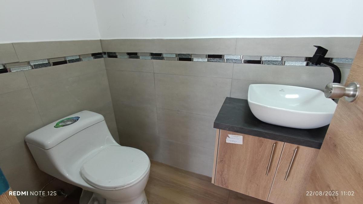 Oportunidad Vendo! Sector La Pampa, con Patio de 57 m². Provincia de Pichincha — imagen 3
