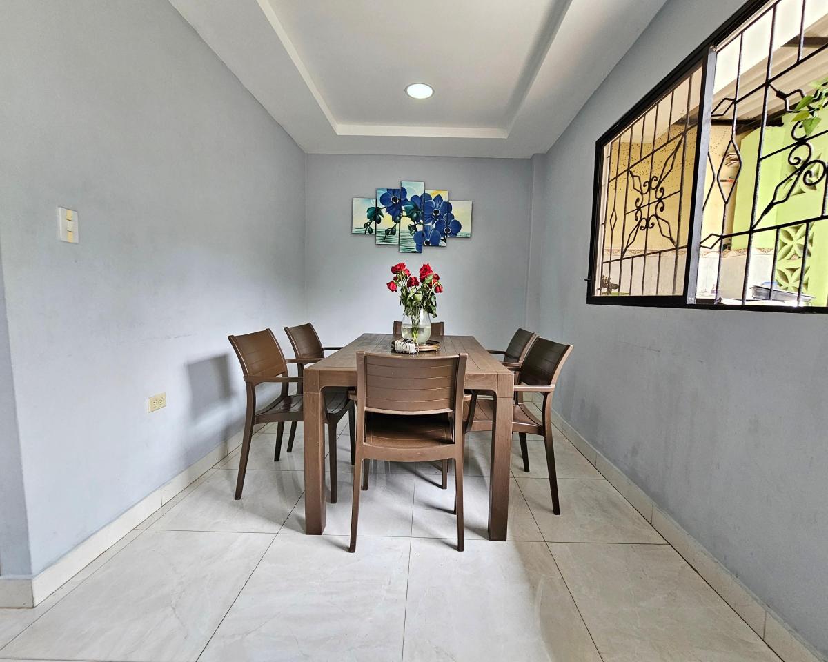 Vendo Hermosa Casa de 2 Pisos a Pocas Cuadras del Mar en La Libertad — imagen 5