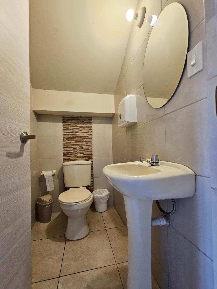 Vendo Hermosa Casa de 2 Pisos a Pocas Cuadras del Mar en La Libertad — imagen 3