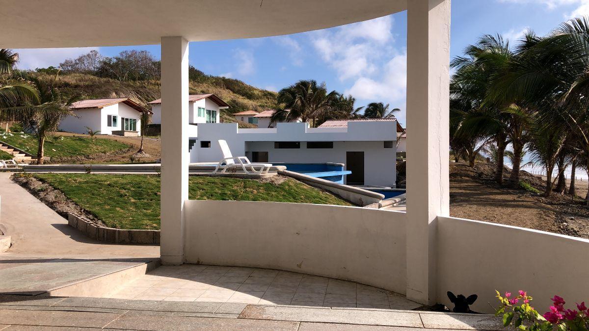 Venta Terreno con Hotel en Operación y Proyecto de Vivienda - Cojimies, Manabí — imagen 10
