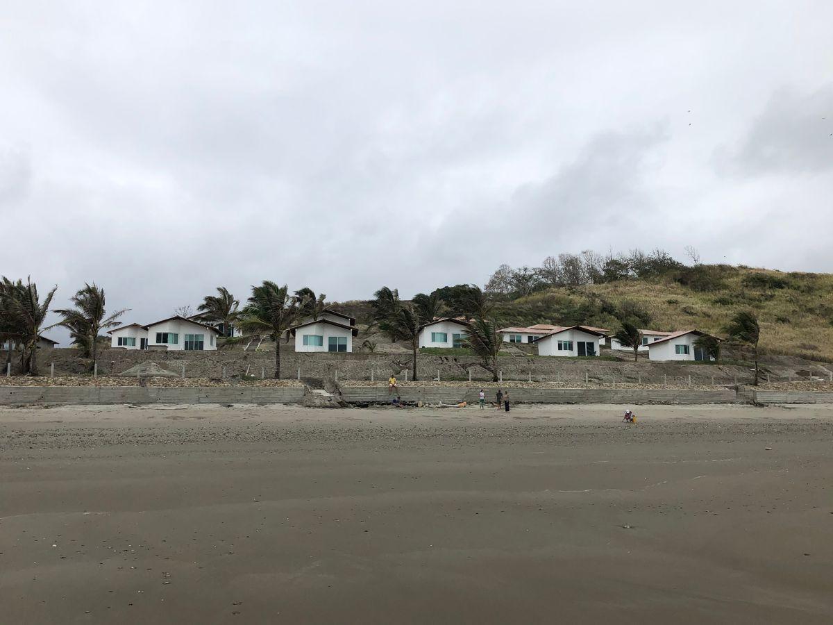 Venta Terreno con Hotel en Operación y Proyecto de Vivienda - Cojimies, Manabí — imagen 5
