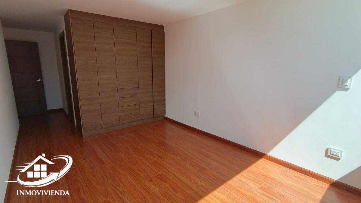 San Juan de Cumbayá, Departamento Tipo Casa Dúplex, Tres Dorm. — imagen 3